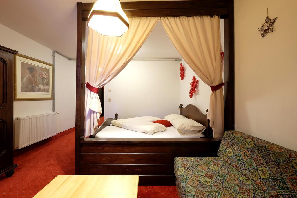 Alpenhotel Marcius Sonnenalpe Nassfeld Rom bilde