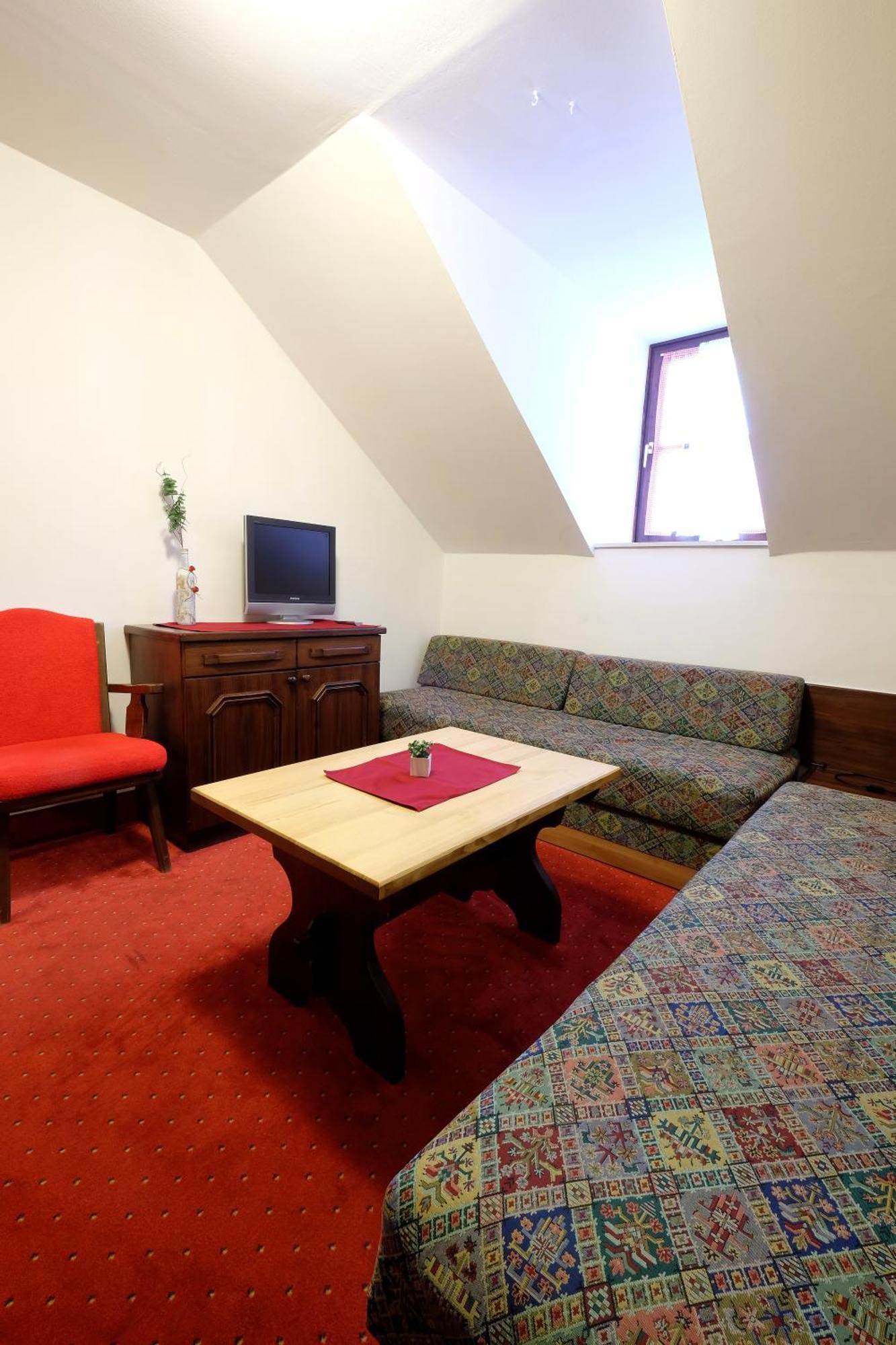 Alpenhotel Marcius Sonnenalpe Nassfeld Rom bilde